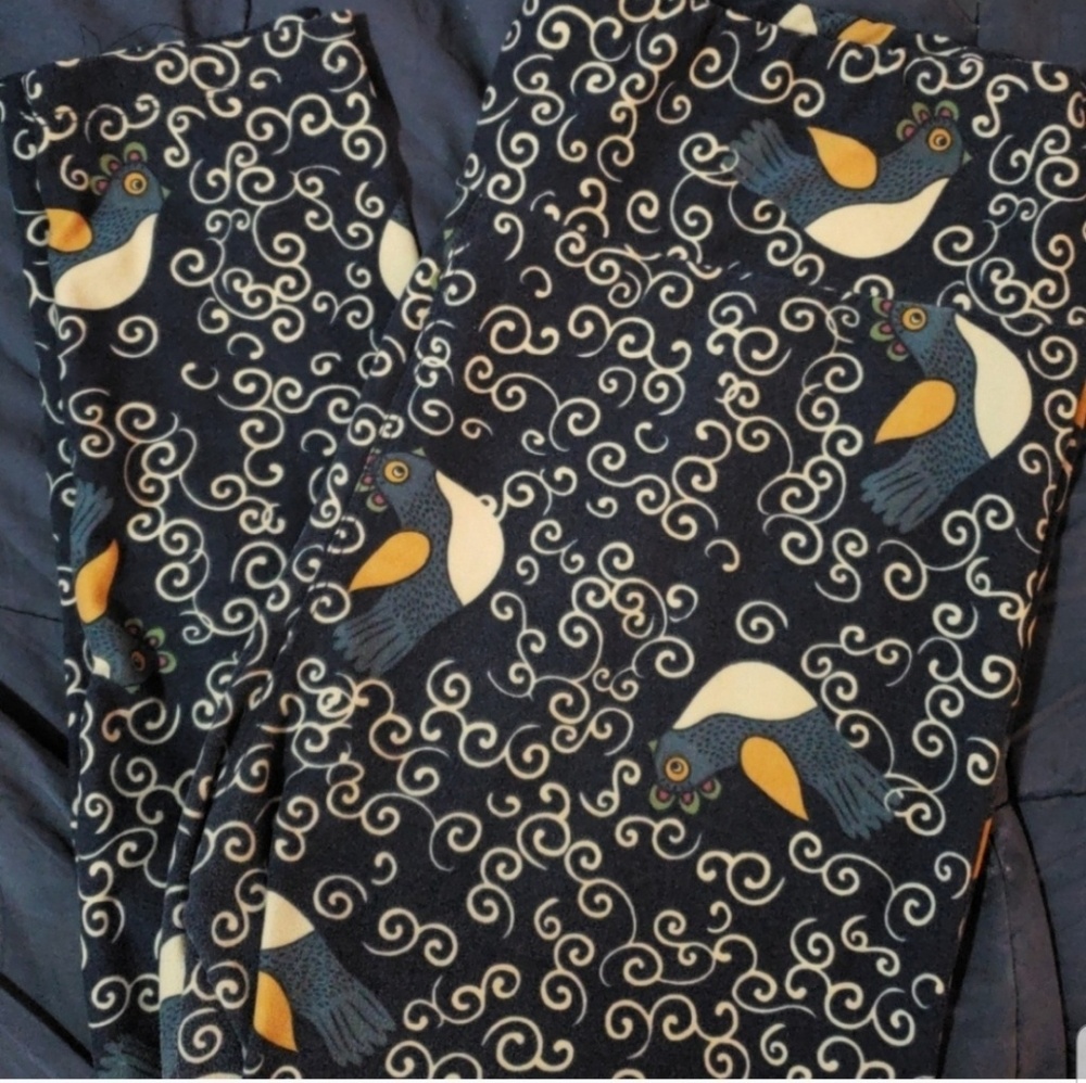 LulaRoe Tc Navy w/ Swirls and Birds EUC